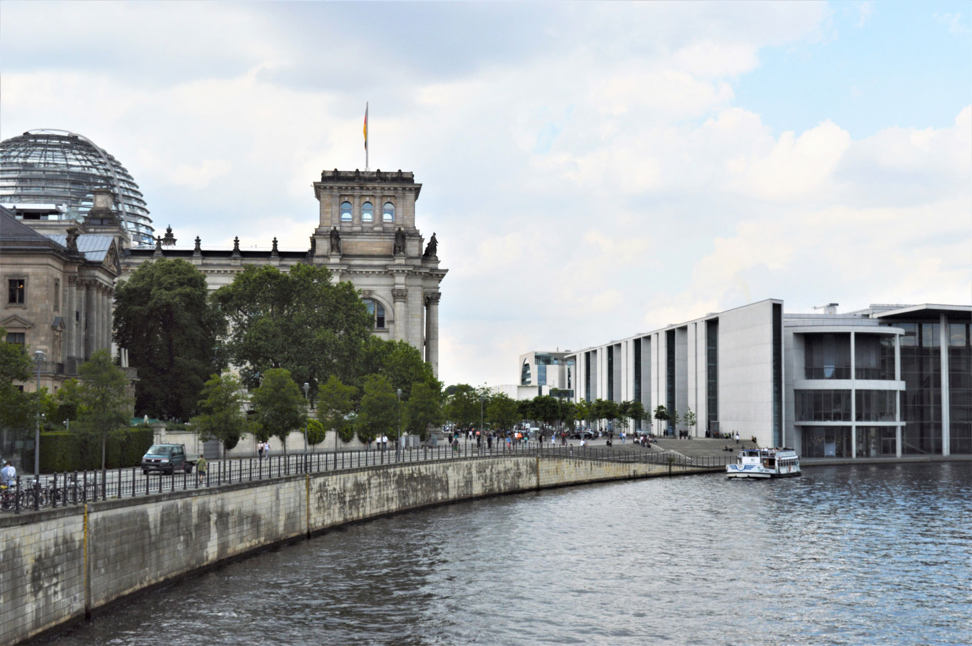 bridge-river-against-buildings-city-(1) Berlin